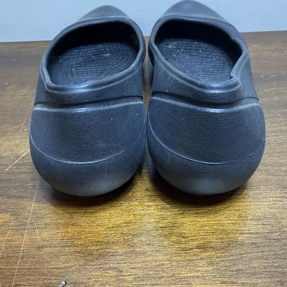 Crocs Ballet Flats Womens Sz 7 Black Rubber Slip On Cap Toe Shoes Loafers